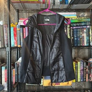 The North Face Motivation Hybrid Vest - Size Small